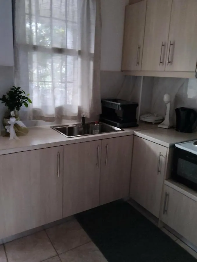 Villas Irene 3 Family Apartments Gournes Gouvon 0*,